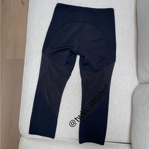 Lululemon Rush Hour 21” Crop - Picture 5 of 12